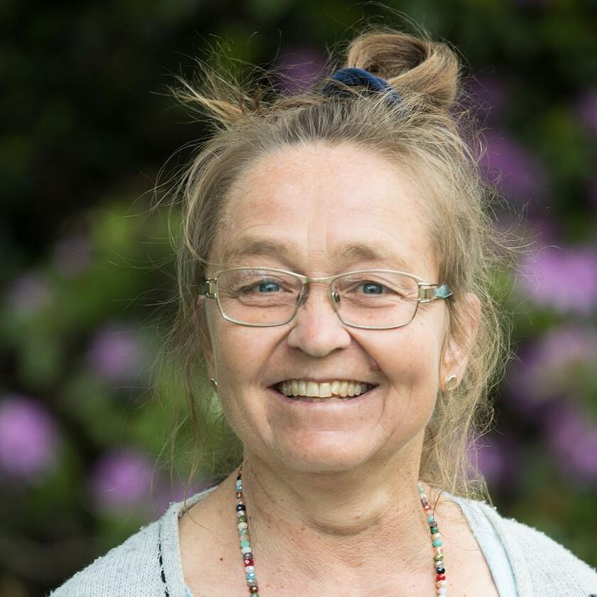 Frau Peters, Mitarbeiterin in der Pyschotherapie an der Klinik am Korso