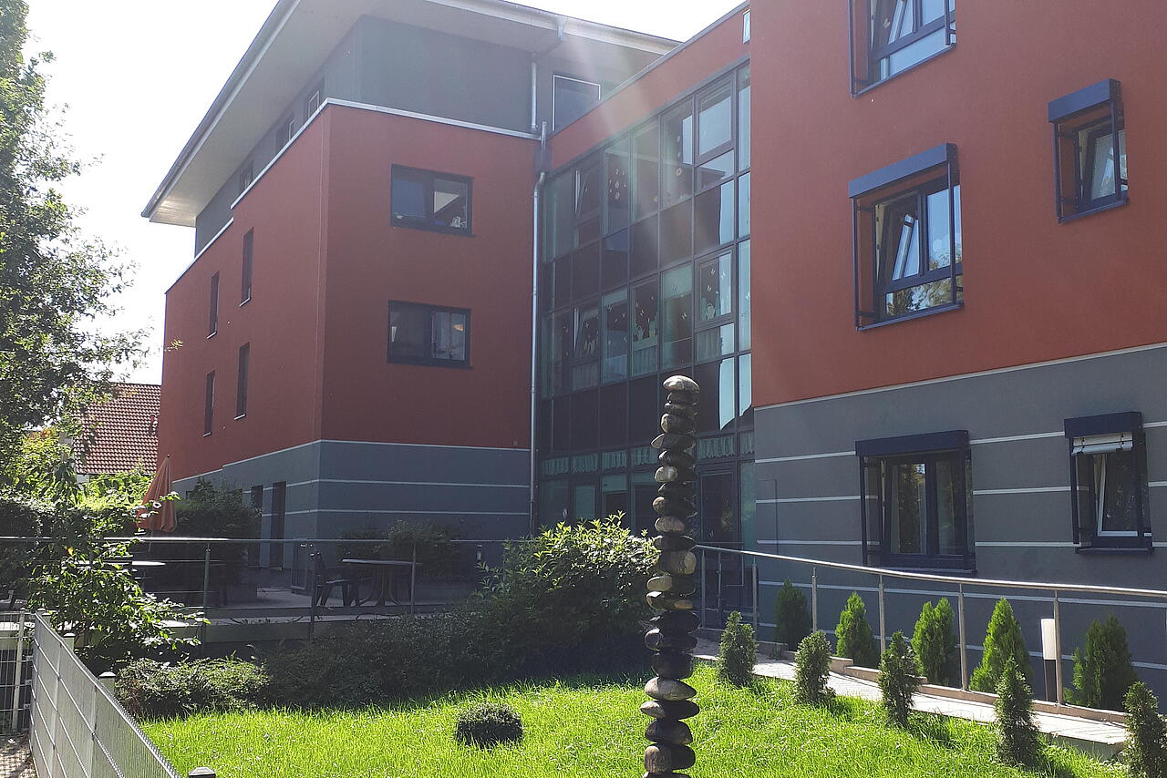 Terrasse und Garten des Johanniter-Haus Pleidelsheim