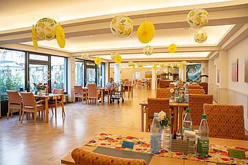 Der helle Speisesaal