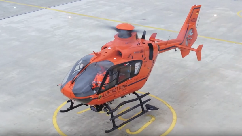 Rettungshubschrauber Christoph4 auf dem Landeplatz an der MHH