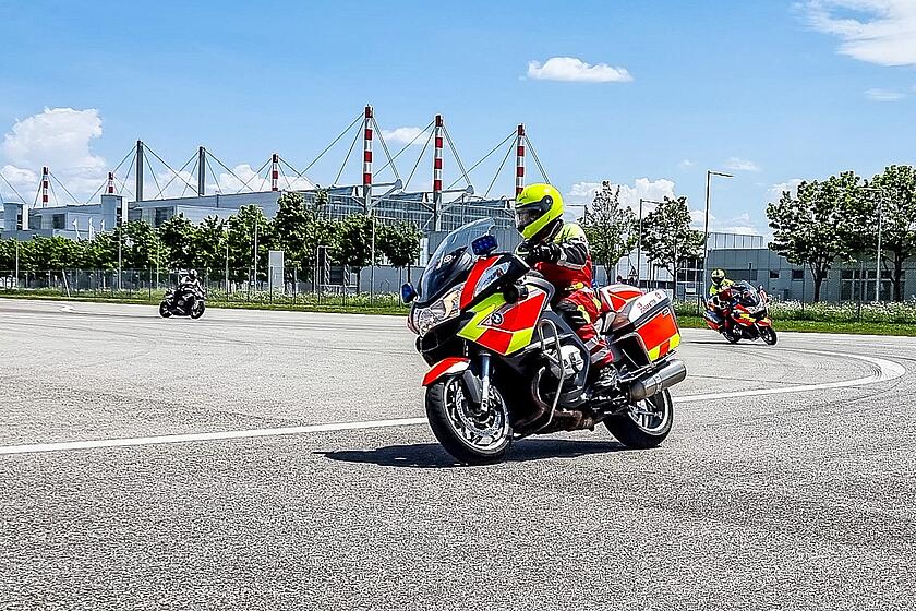Motorradstaffel der Johanniter beim Einsatztraining