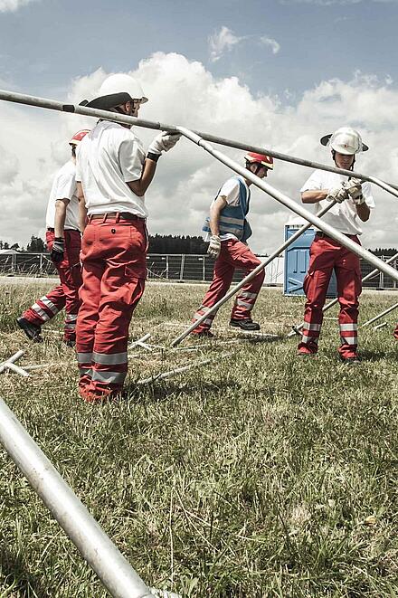 Wenn bei einer Großveranstaltung wie dem Southside Festival etwas passiert, sind die Johanniter vor Ort und leisten erste medizinische Hilfe.