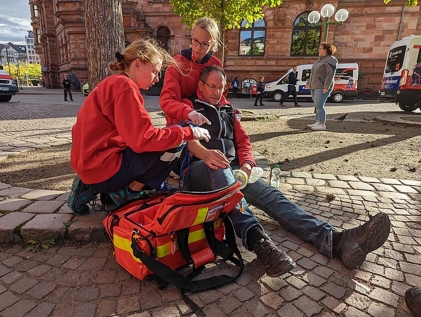 B-Mannschaft beim Fallbeispiel am Landeswettkampf, Versorgung einer Mime